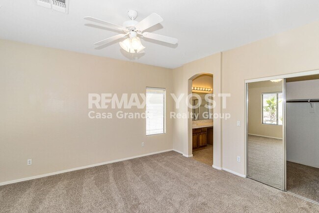 Building Photo - 254 W Seven Seas Dr