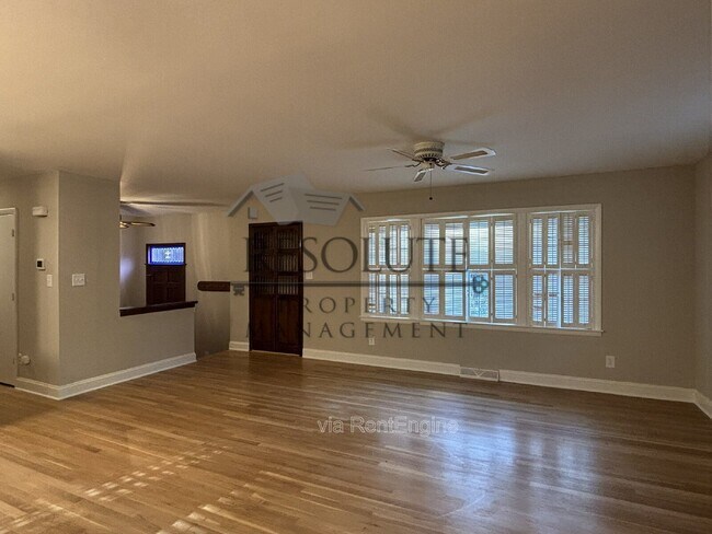 Building Photo - 4812 Radcliff Rd