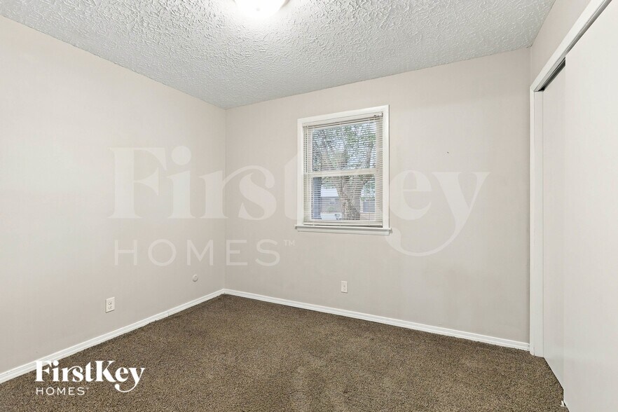 Building Photo - 4455 Stuart Dr