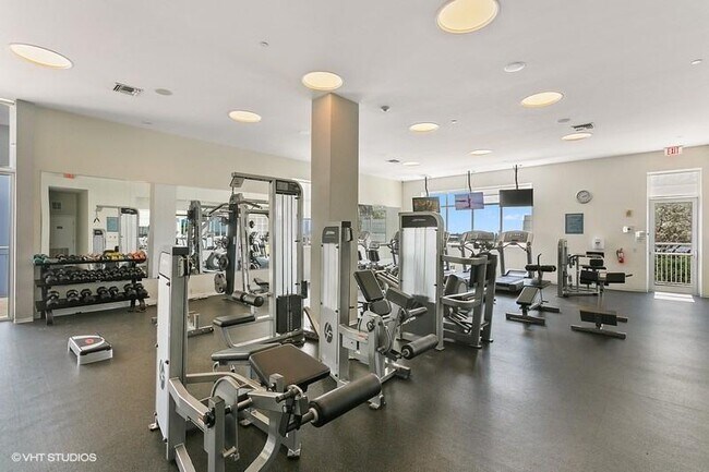 Building Photo - 300 S Australian Ave