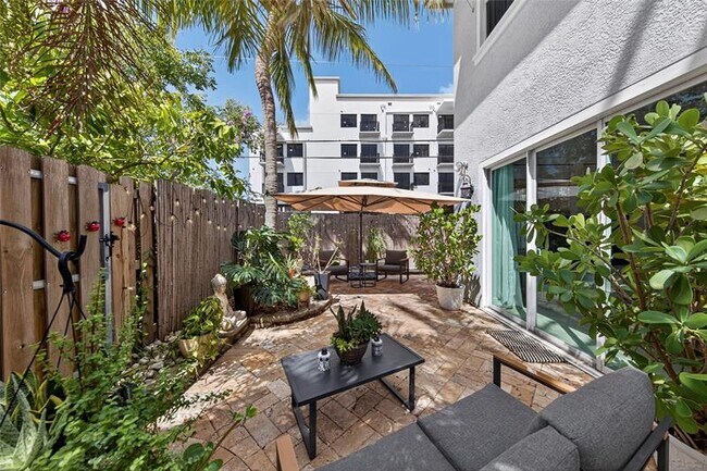 Building Photo - South Florida Excellent Rental - 1 month FREE!!!