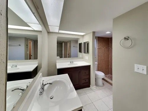 Building Photo - 285 Millstone Dr