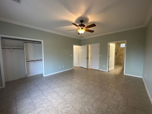 Building Photo - 2351 N Buhach Rd