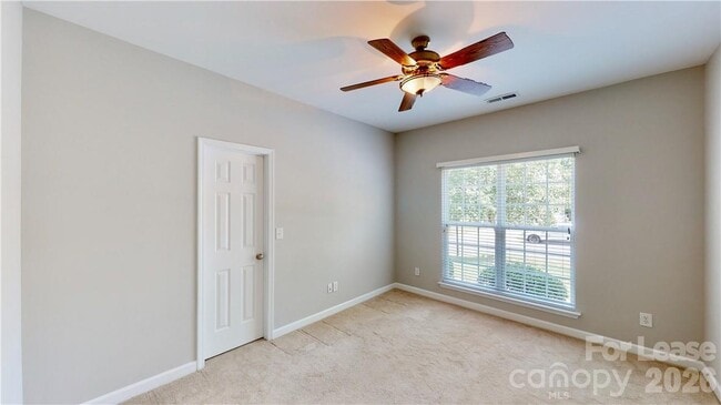 Building Photo - 8321 Suttonview Dr