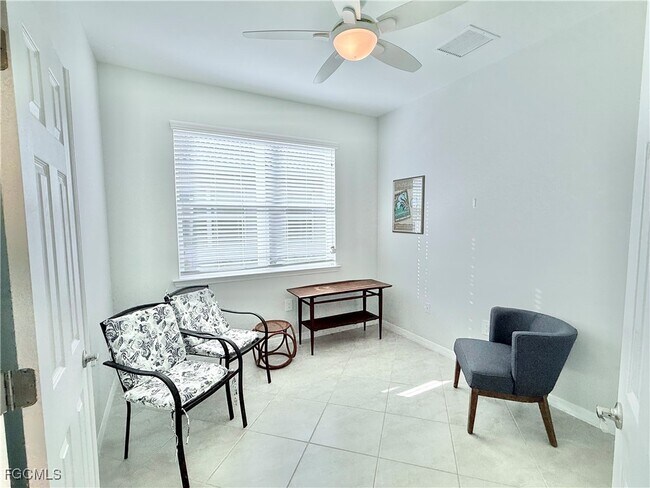 Building Photo - 3029 Royal Gardens Ave