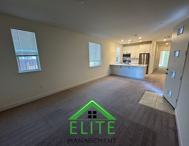 Building Photo - Spacious 5-Bedroom Home with Private In-La...