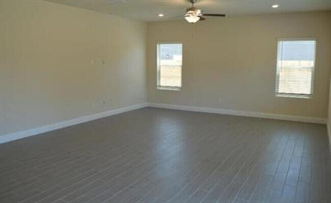 Building Photo - 2406 Gabriel Dr