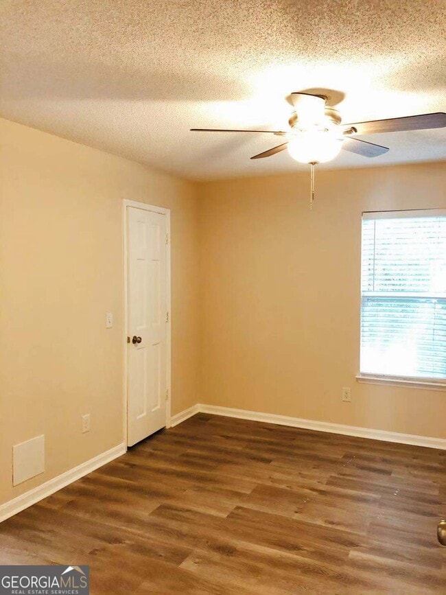 Building Photo - 1819 Cumberland Valley Pl SE