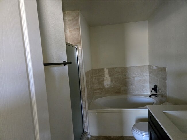 Building Photo - 22014 Orchard Dale Dr