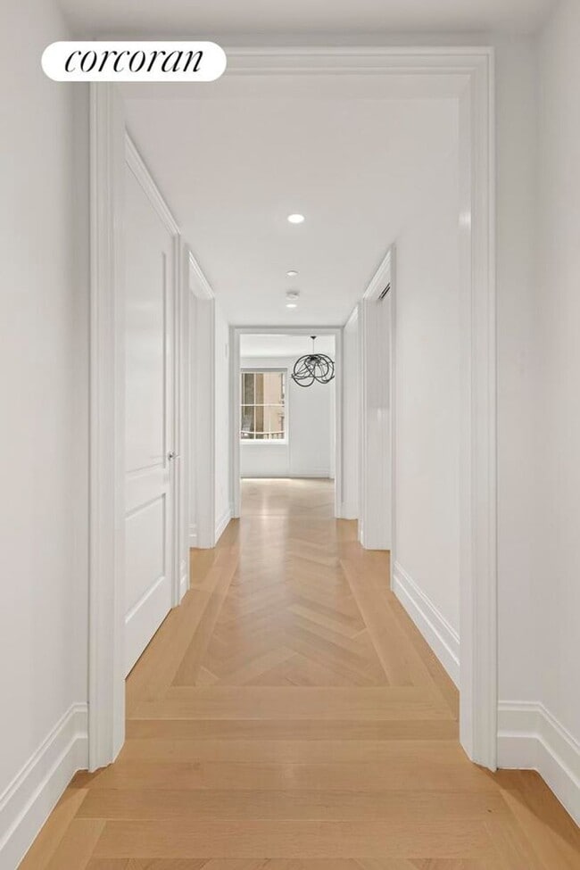 Building Photo - 301 E 81st St