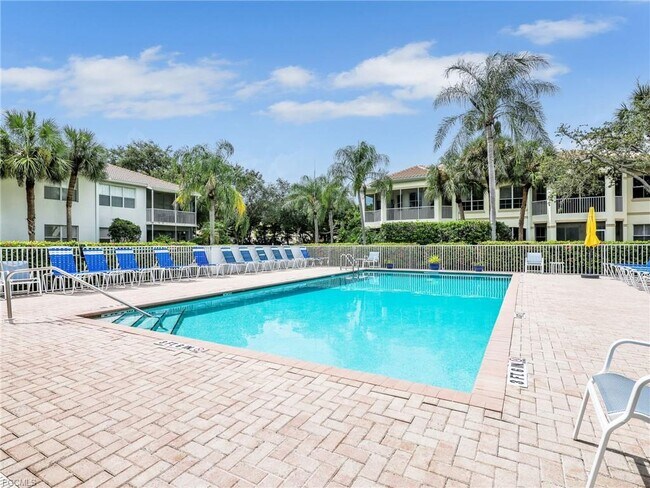 Building Photo - 9071 Las Maderas Dr