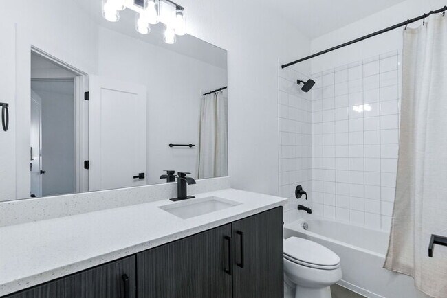 Building Photo - 6619 Mariposa Ct