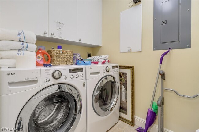 Building Photo - 985 Sandpiper St