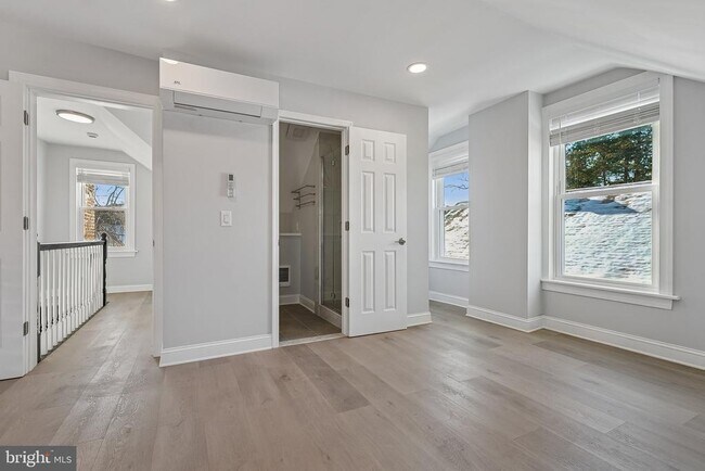 Building Photo - 92 Leigh Ave