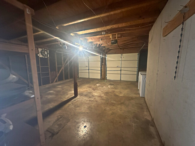 Building Photo - 4015 Burning Tree Dr