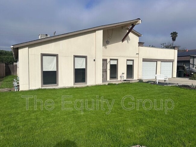 Building Photo - 534 Ash St