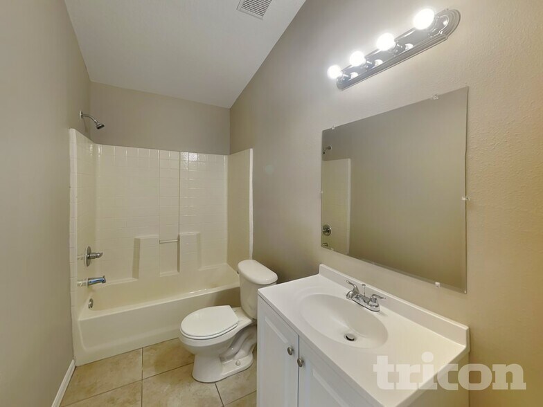 Building Photo - 435 Maple Pointe Dr
