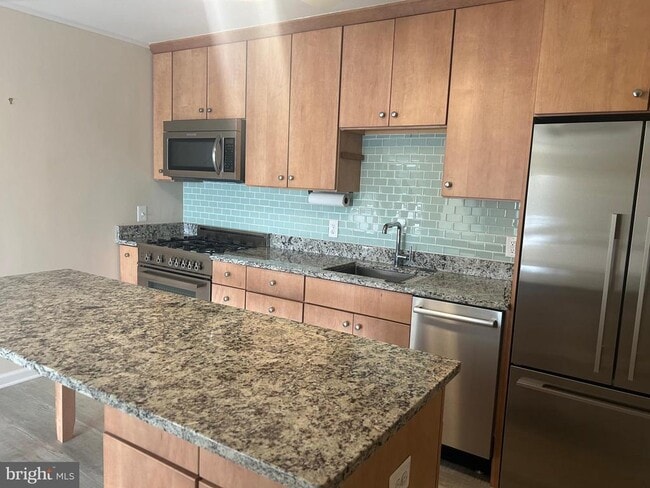 Building Photo - 2660 Greenbriar Ln