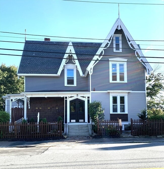 Building Photo - 111 Summer St