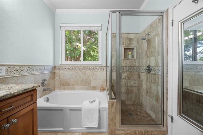 Building Photo - 4200 Canyon Glen Cir