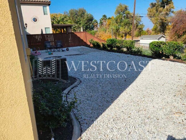 Building Photo - COMING SOON!!! Beautiful 3 Bed, 3 Bath, and 2 Car Garage in Lake Elsinore Minutes from the Late!
