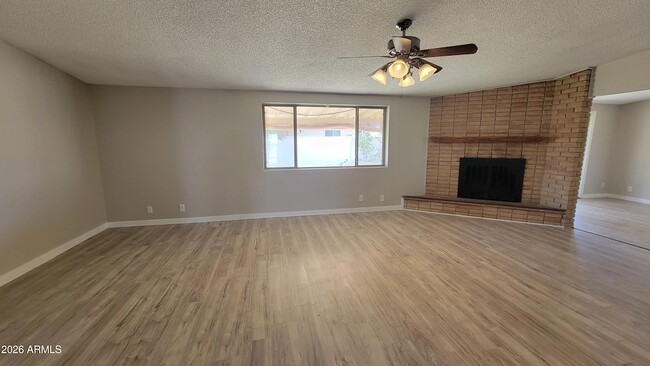 Building Photo - 464 Nelson Dr