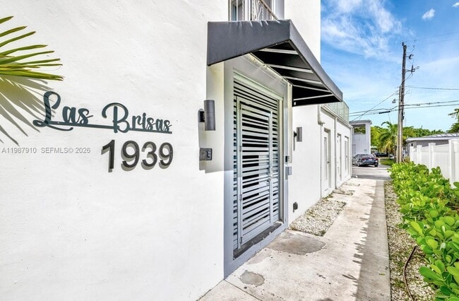 Building Photo - 1939 Jefferson St