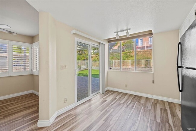 Building Photo - 25815 Dickens Ct