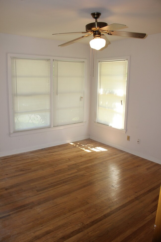 Building Photo - 4405 Erath Ave