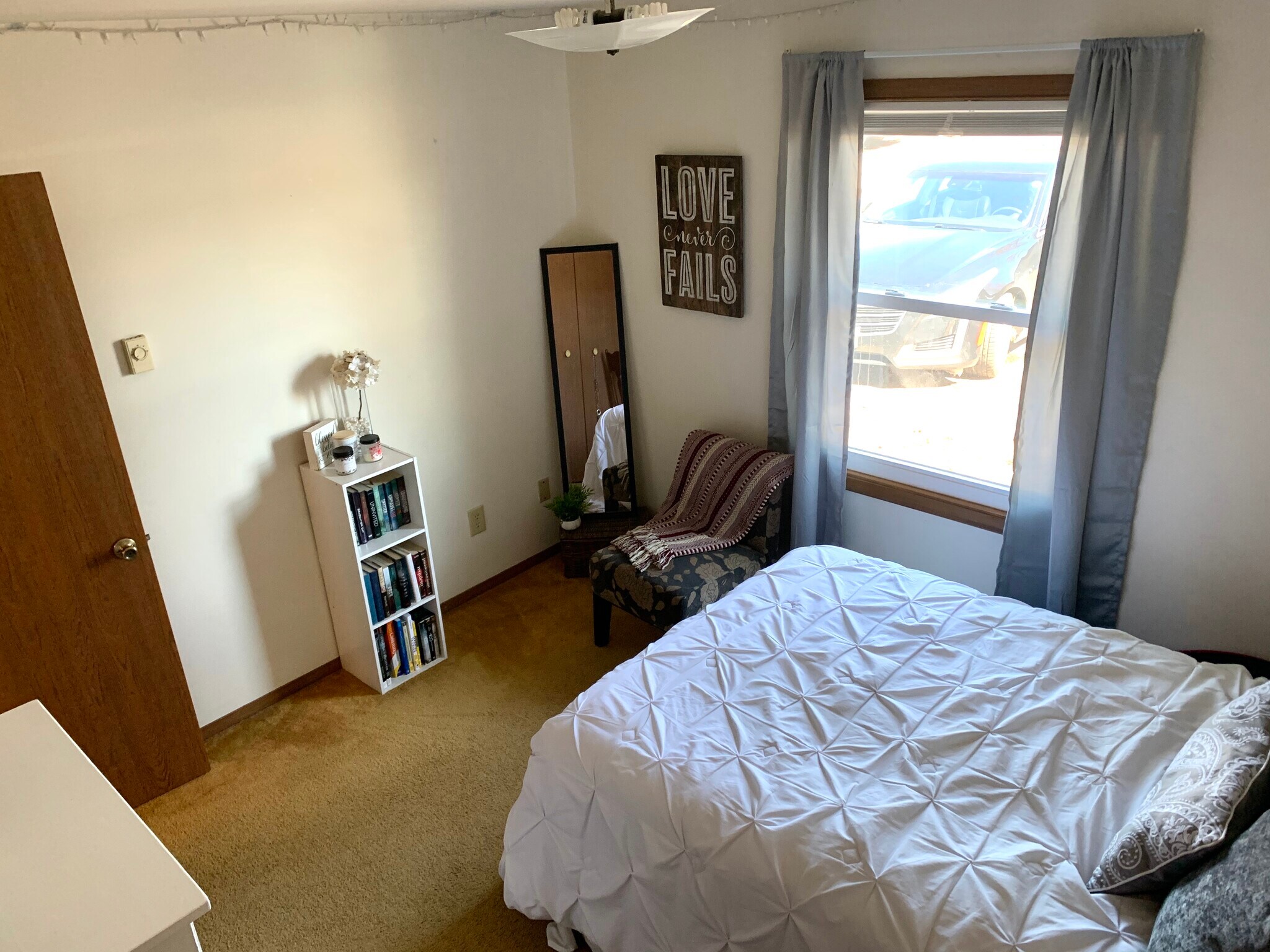 Building Photo - 1120 W Hamilton Ave