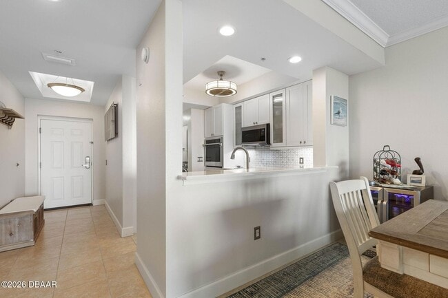 Building Photo - 102 Yacht Harbor Dr