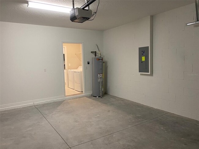 Building Photo - 4124 Hanover Dr