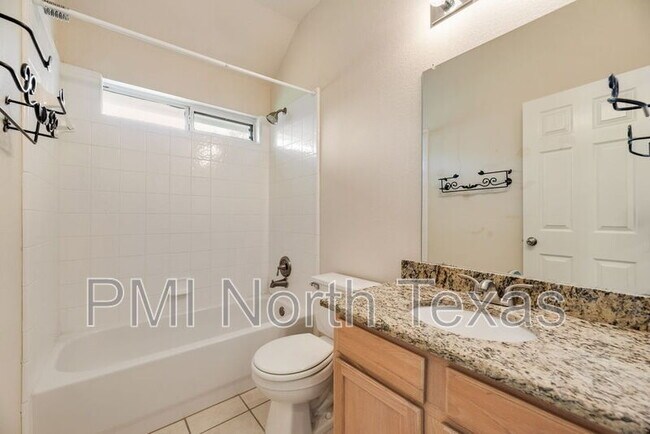 Building Photo - 9705 Meadow Rue Dr