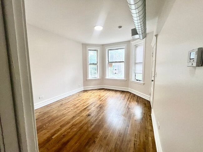 Building Photo - 2636 W 23rd St