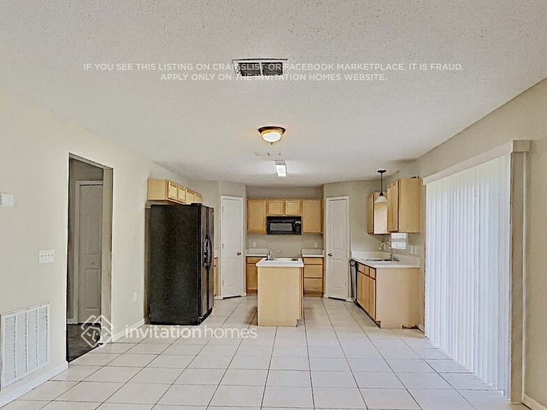 Building Photo - 1701 Alhambra Crest Dr