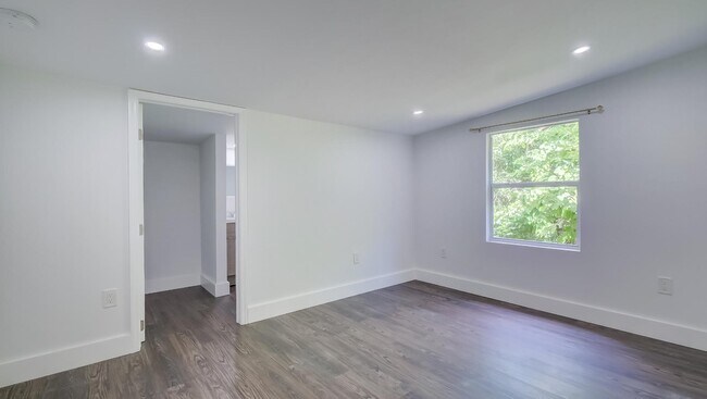 Building Photo - 129 NW 60th St
