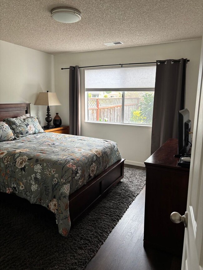 Building Photo - Beautiful Home in Watsonville - 55+ Community