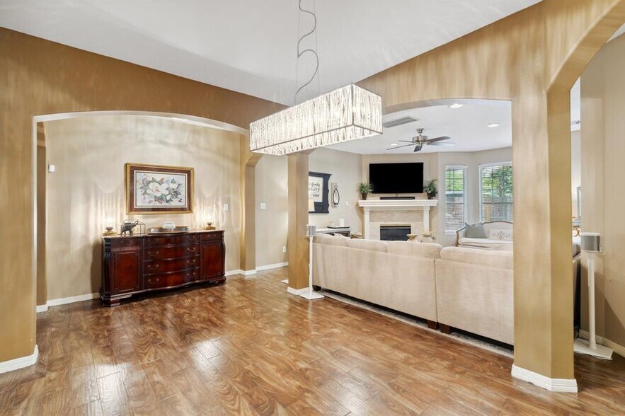 Building Photo - 7606 N Linpar Ct