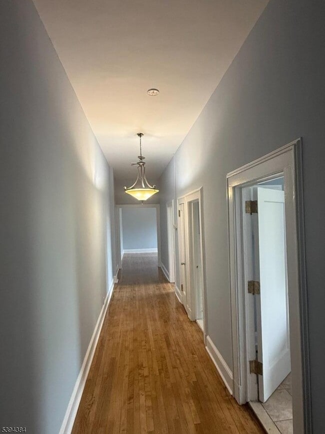 Building Photo - 705 Park Ave