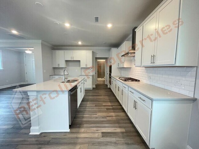 Building Photo - Gorgeous Brand New 4 Bedroom 3 Bath Home w...