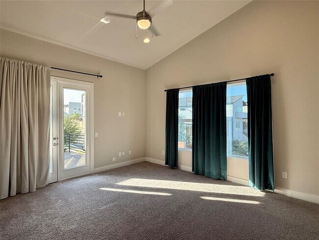 Building Photo - 6325 Florencia Ln