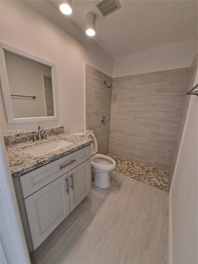 Building Photo - 17316 NW 63rd Ave