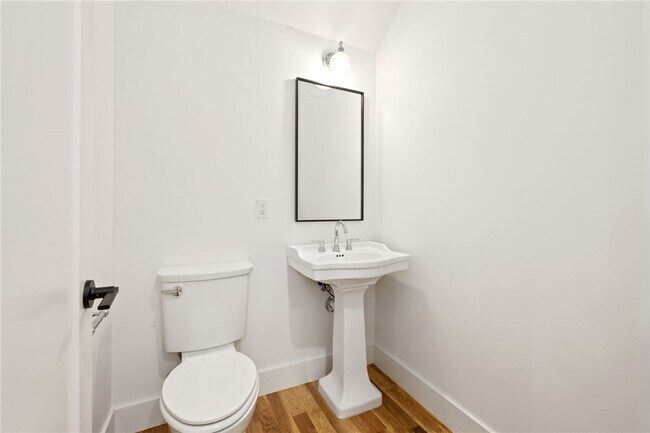 Building Photo - 4621 S 47th St