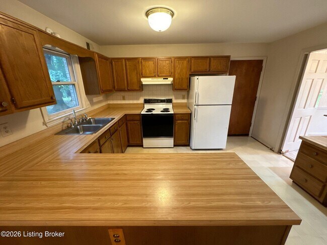 Building Photo - 10985 Eagles Cove Dr