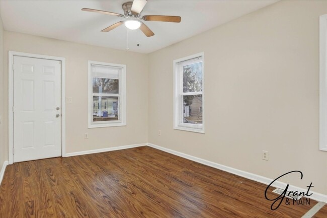 Building Photo - 3 bedroom ranch $1200