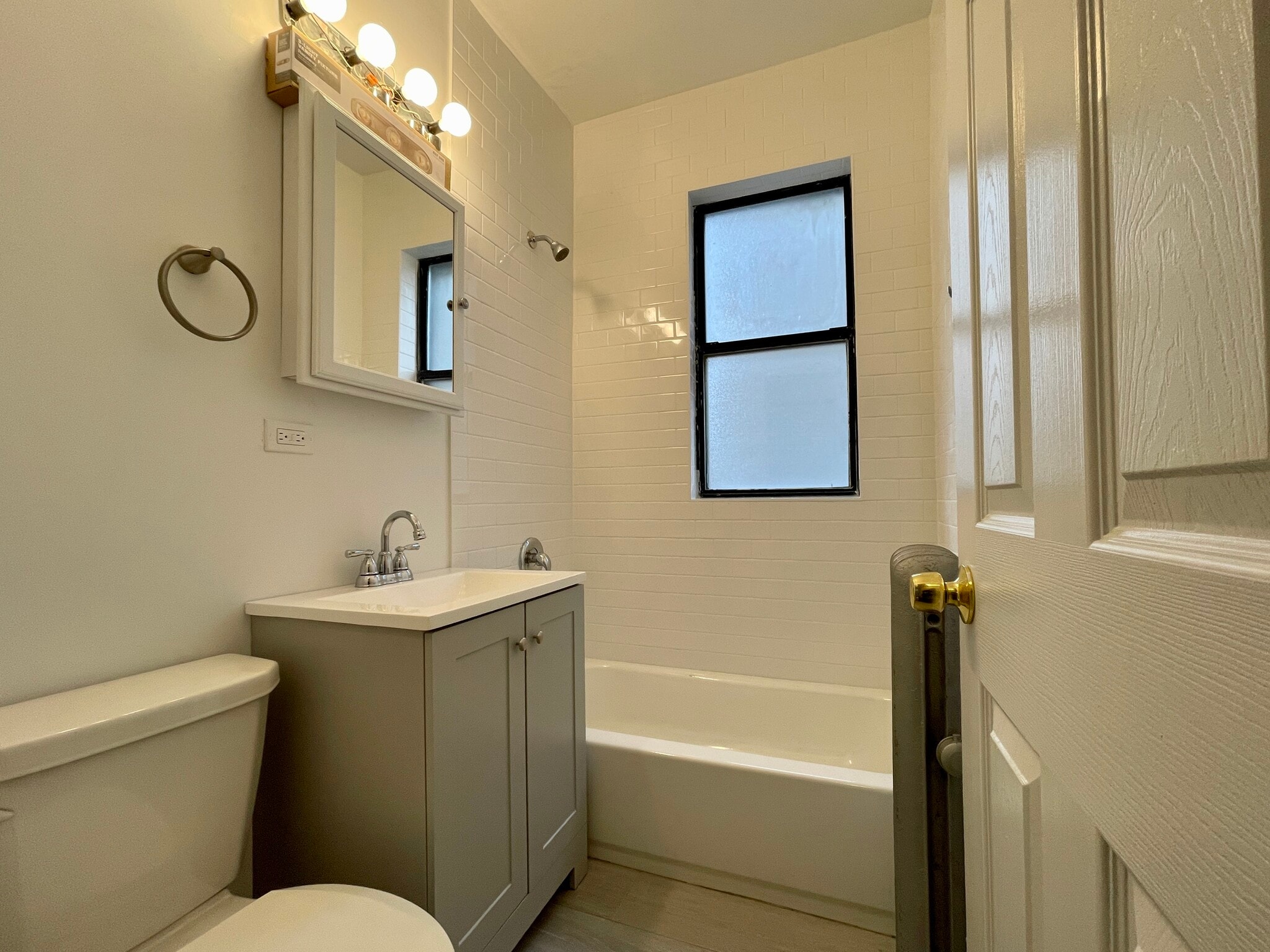 Building Photo - 1544 N Kedzie Ave