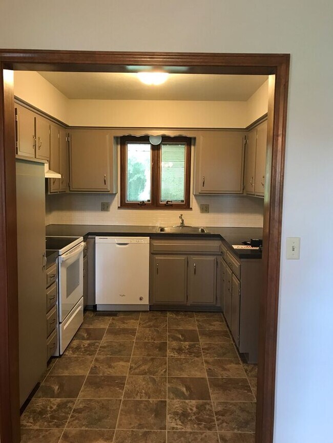 Building Photo - Beautiful Home in Platte City!