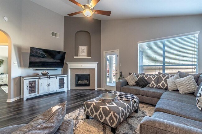 Building Photo - 12403 Gentlebrook Dr
