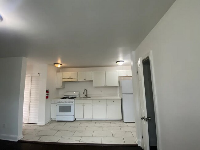 Building Photo - 5013 1st St NW