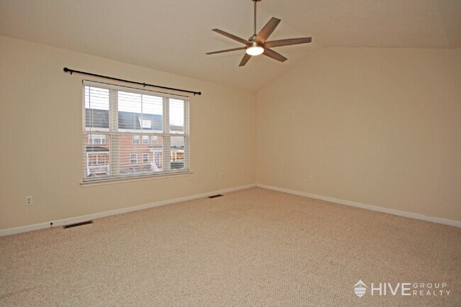 Building Photo - Beautiful Rental with Scenic Views Just Minutes from Downtown Harrisonburg!